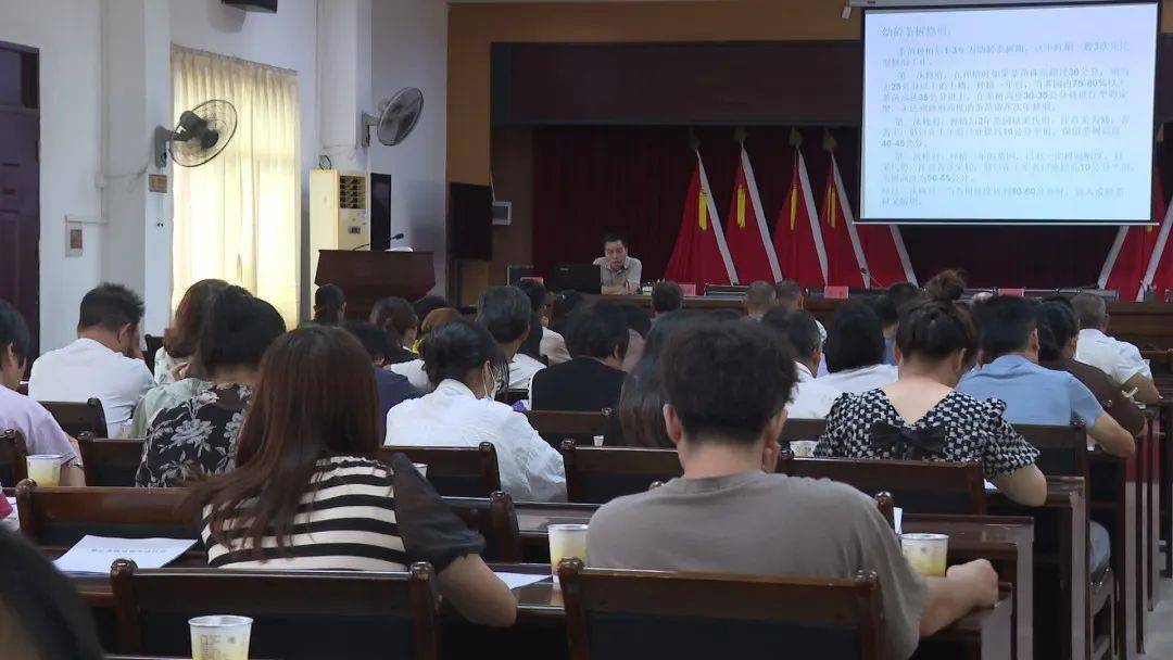 爱游戏app网页版官方入口：江屯镇举办单丛茶、龙须菜栽培技艺培训班(图1)