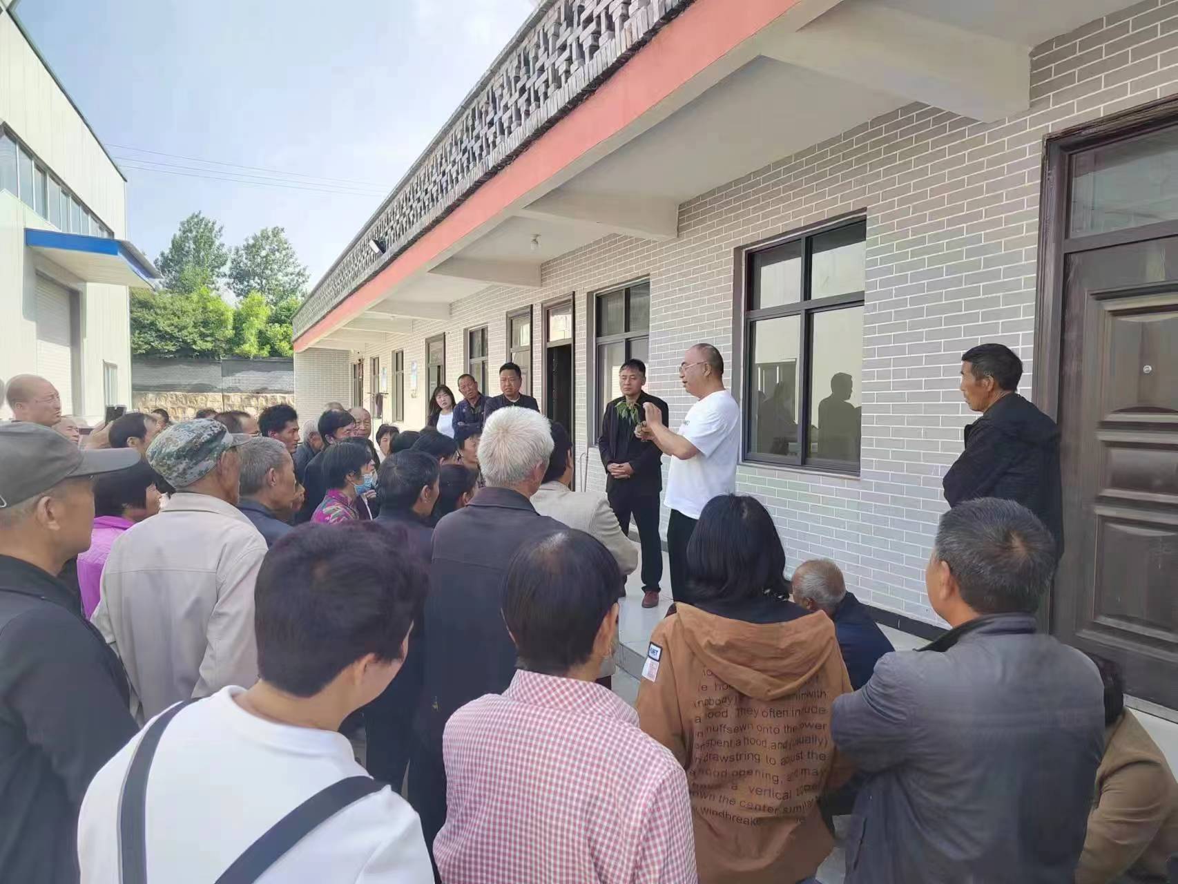 爱游戏app网页版官方入口：河南渑池：培训送到田间地头 助力椒农增收致富(图1)